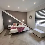 And Bed and Breakfast Καρβοέιρο