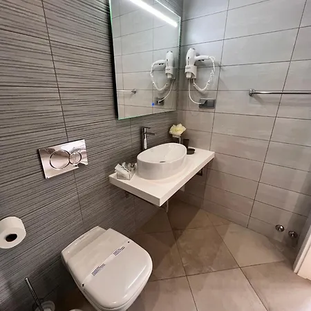 Bed & Breakfast And 4*