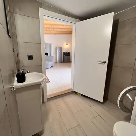 And Bed and breakfast 4*