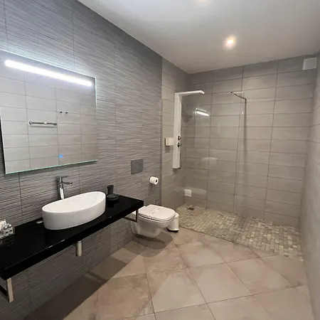 And 4* Carvoeiro (Lagoa)