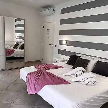 Bed & Breakfast And Carvoeiro (Lagoa)
