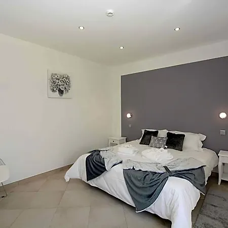 And Couette-café 4*